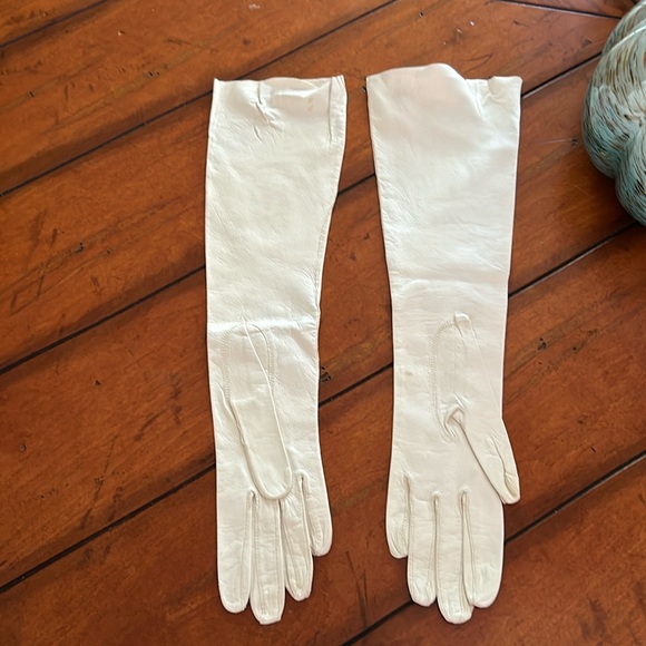 Vintage | Kislav Kidd White Cream Leather Arm Length Gloves Made in France 6 - Picture 2 of 6